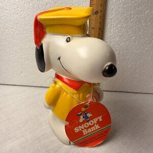 Vintage Snoopy GRADUATE 6" Hard PVC Plastic Coin Bank W/Stopper made by Danara